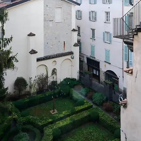 Con Vista Art&charme In Alta Casa de hóspedes